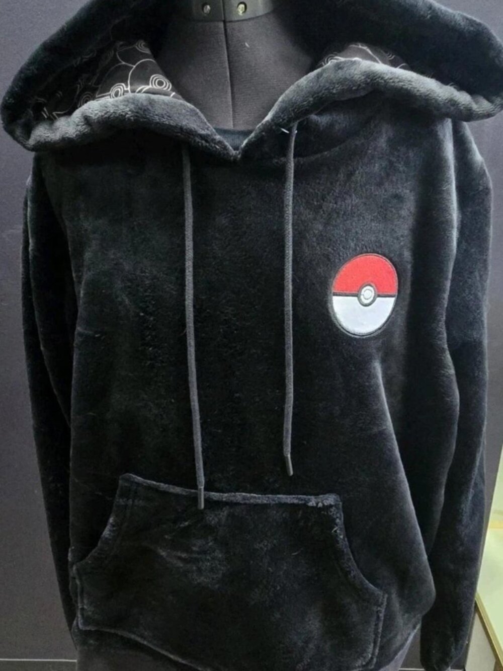 Oversized Pokémon Fluffy Hoodie With Poke Ball Size M BRAND-NEW